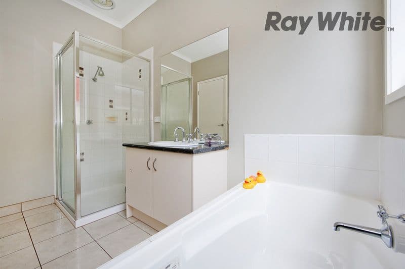 36 Rowland Drive, POINT COOK VIC 3030, Point Cook - Thumbnail 5