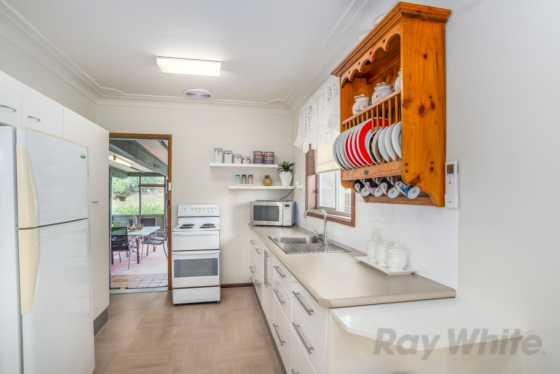 57 Middle Point Road, Bolton Point - Thumbnail 7
