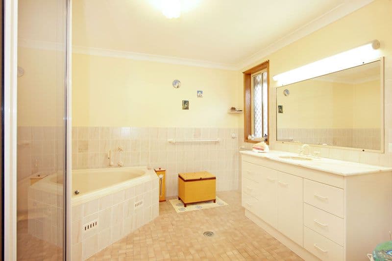 49 Rotherham Street, BATEAU BAY NSW 2261, Bateau Bay - Thumbnail 5