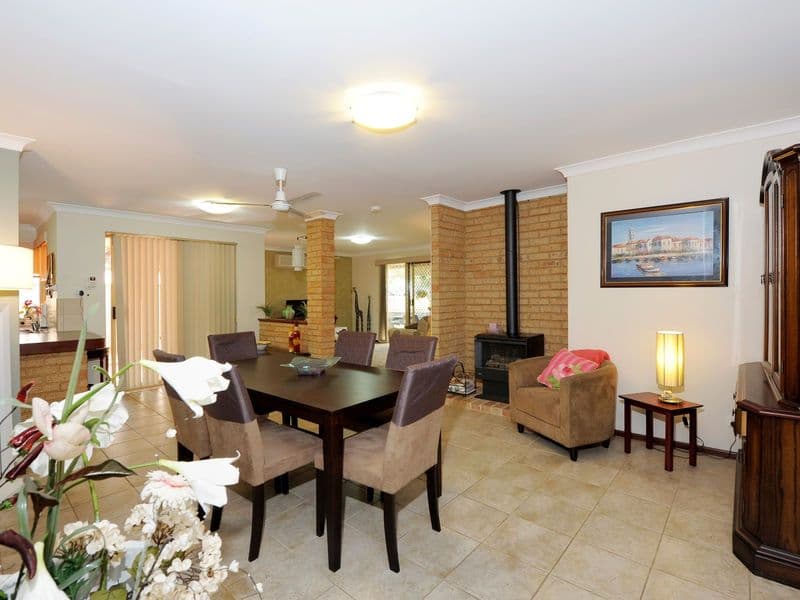 27 Hawker Street, SAFETY BAY WA 6169, Safety Bay - Thumbnail 2