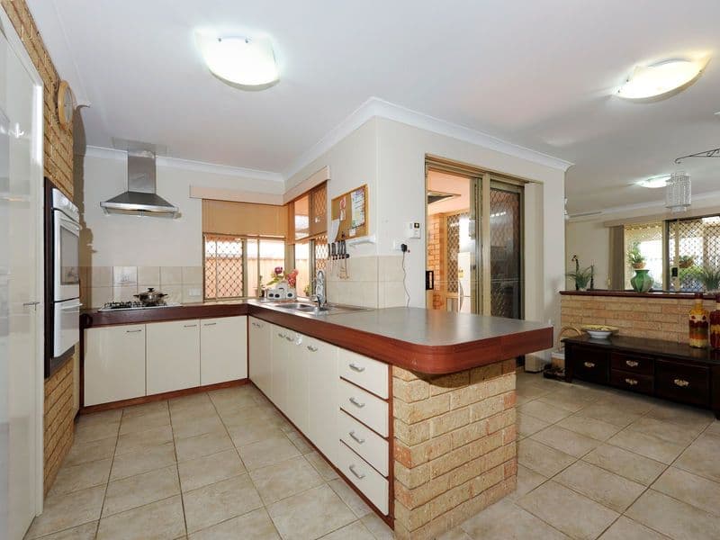 27 Hawker Street, SAFETY BAY WA 6169, Safety Bay - Thumbnail 3