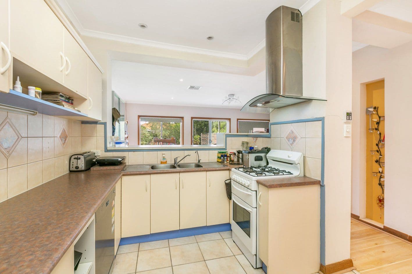 8 Third Avenue, Ascot Park SA 5043, Ascot Park - Thumbnail 4