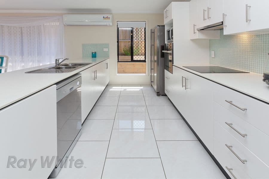 54 Ambrose Drive, AUGUSTINE HEIGHTS QLD 4300, Augustine Heights - Thumbnail 3