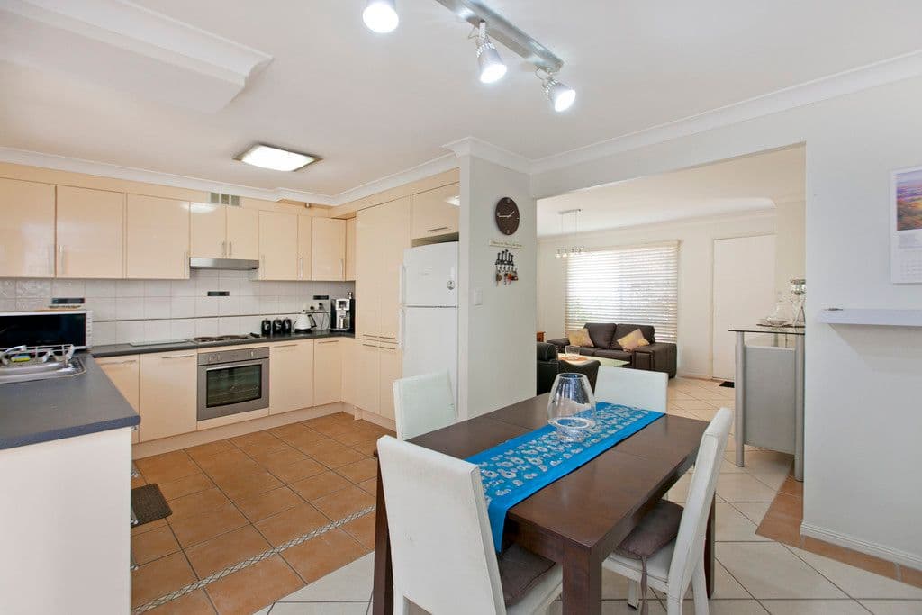 Unit 4, 92 Mt Cotton Road, CAPALABA QLD 4157, Capalaba - Thumbnail 4