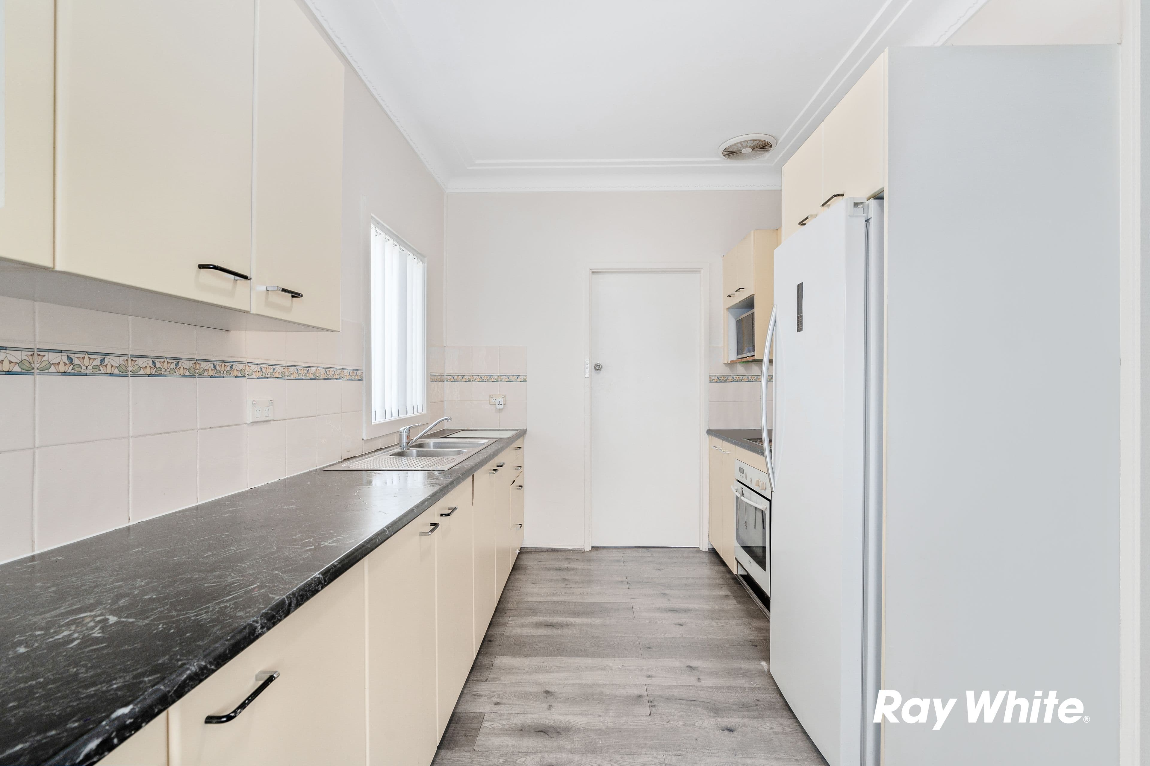 5 Dell Street, Blacktown NSW 2148, Blacktown - Thumbnail 3