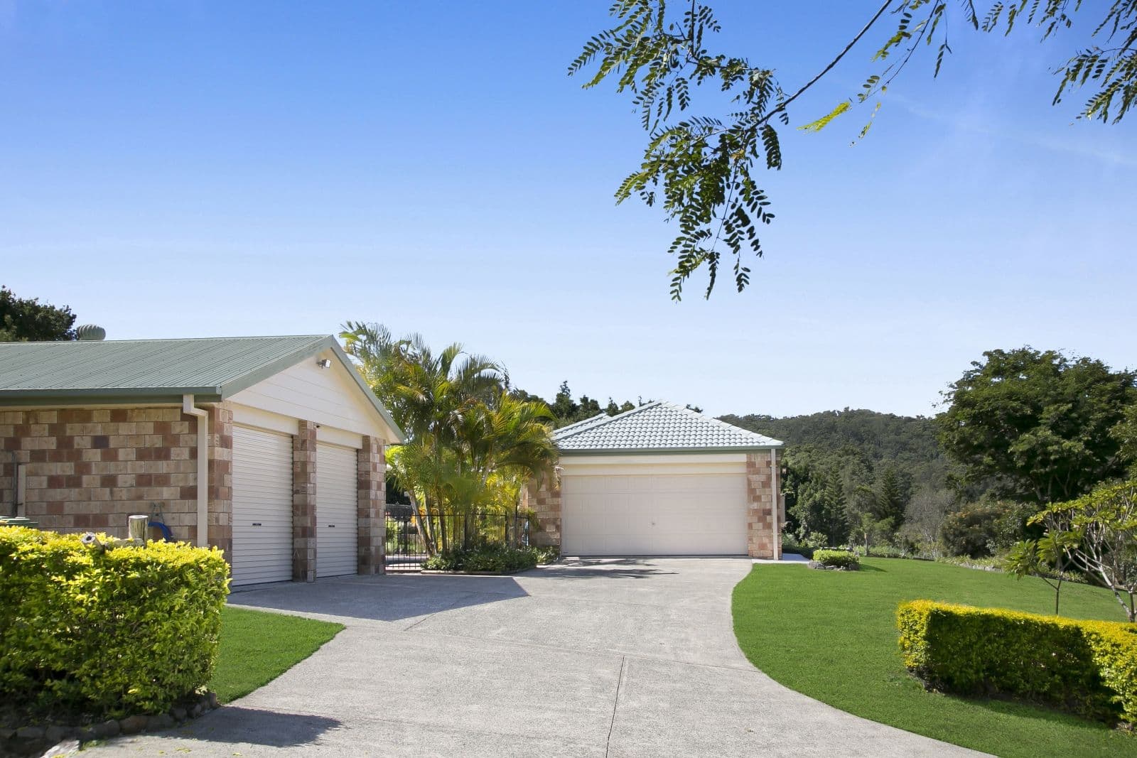 381 Bonogin Road, Bonogin QLD 4213, Bonogin - Thumbnail 2