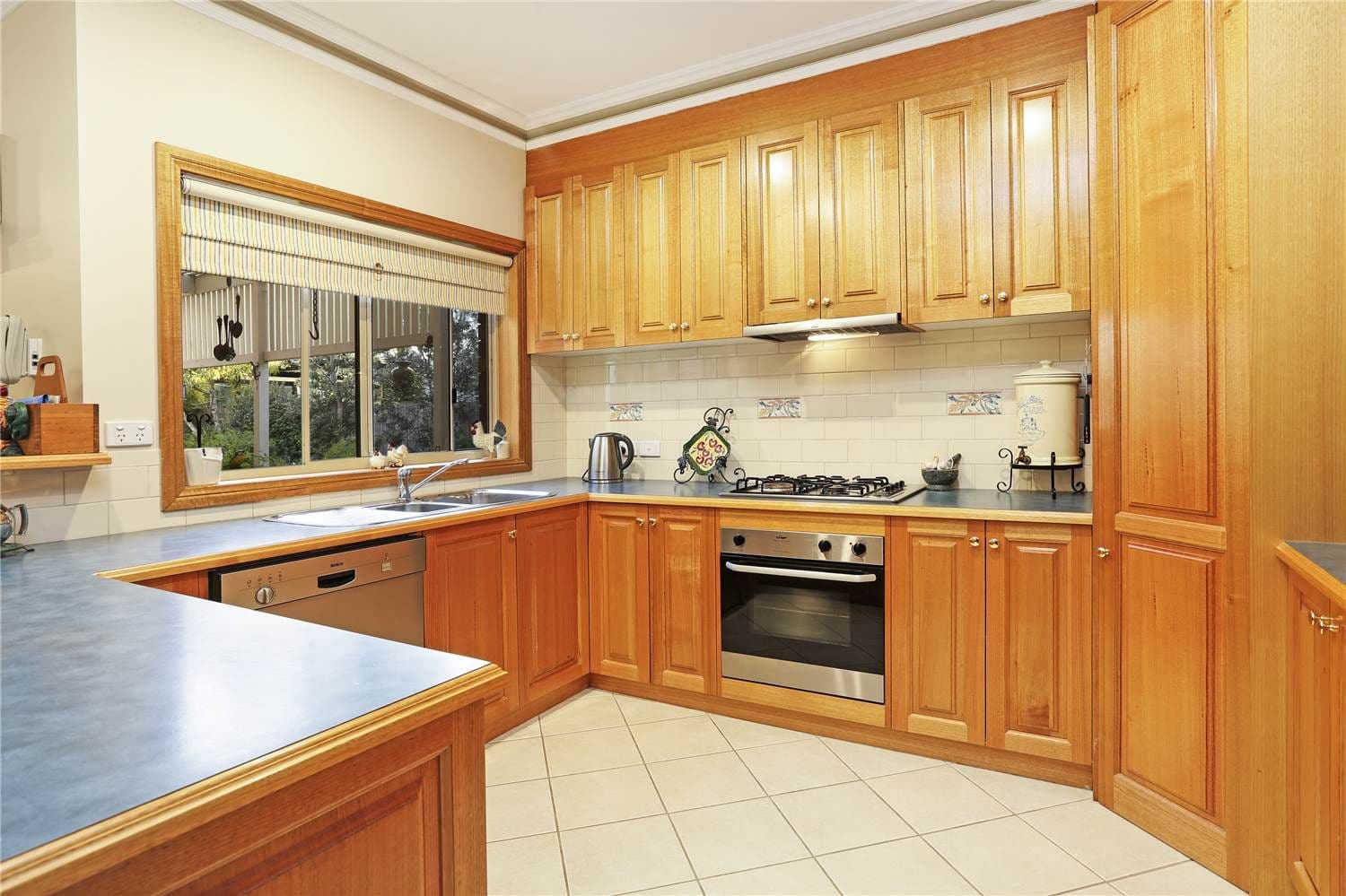 16 Looker Street, LARA VIC 3212, Lara - Thumbnail 4
