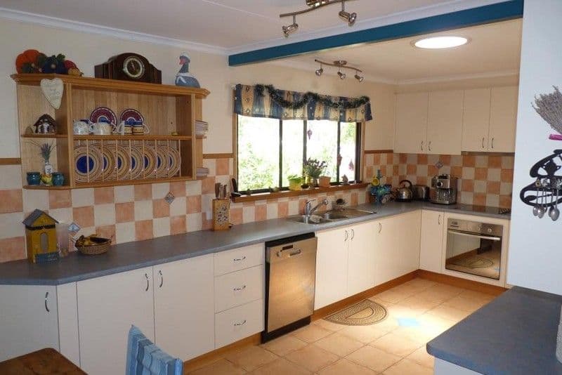 23 Wilga Avenue, OAKEY QLD 4401, Oakey - Thumbnail 2