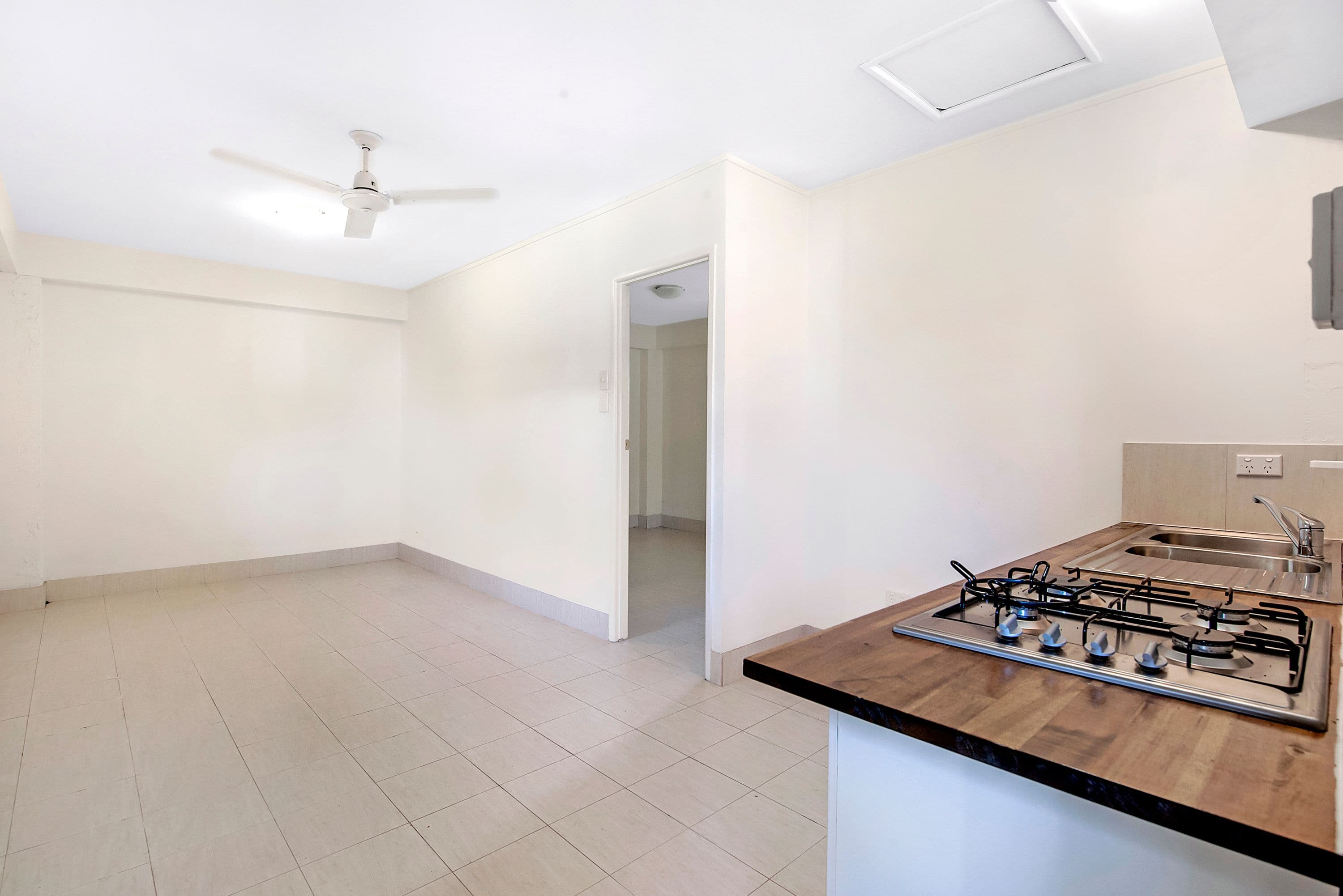 15 Tecoma Street, Southport QLD 4215, Southport - Thumbnail 6