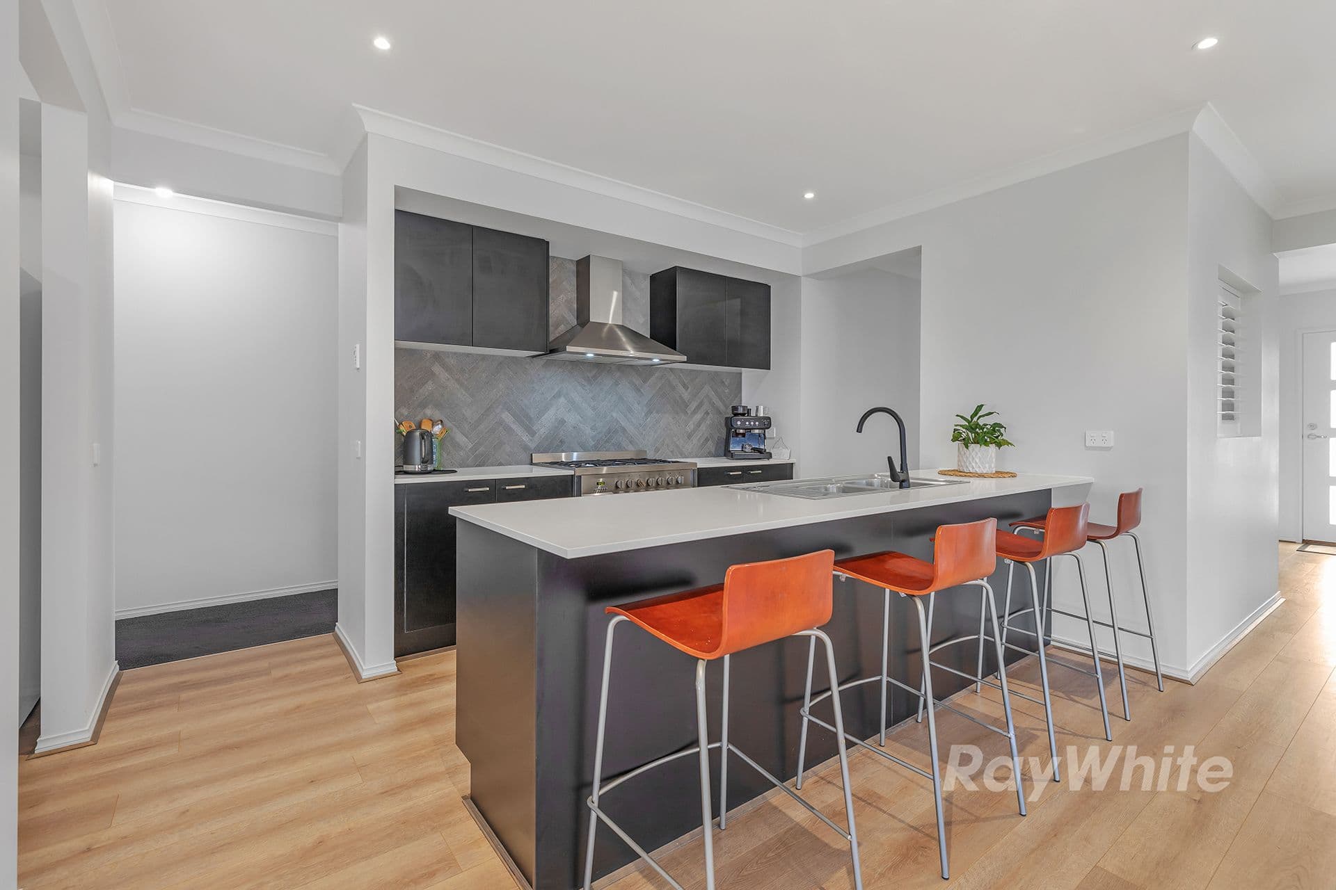 9 Gaze Avenue, Echuca VIC 3564, Echuca - Thumbnail 5