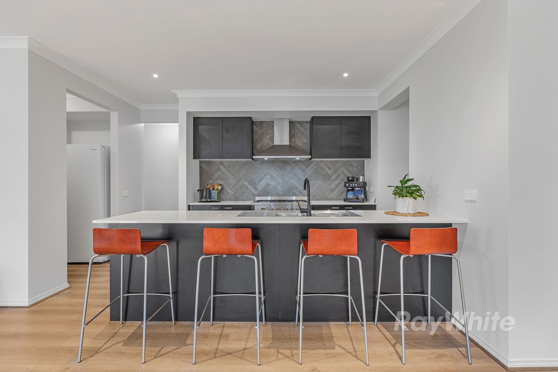 9 Gaze Avenue, Echuca VIC 3564, Echuca - Thumbnail 7