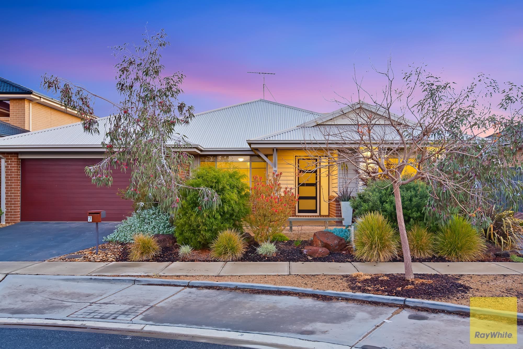 7 Dalwood Court, Truganina VIC 3029, Truganina - Thumbnail 2