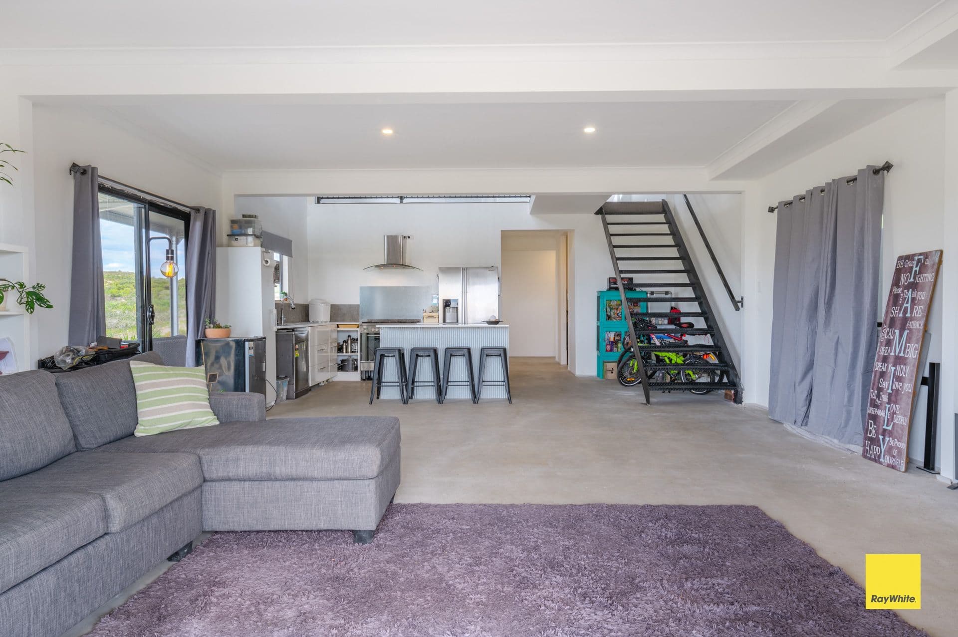 282 SEAVIEW Drive, Karakin WA 6044, Karakin - Thumbnail 4