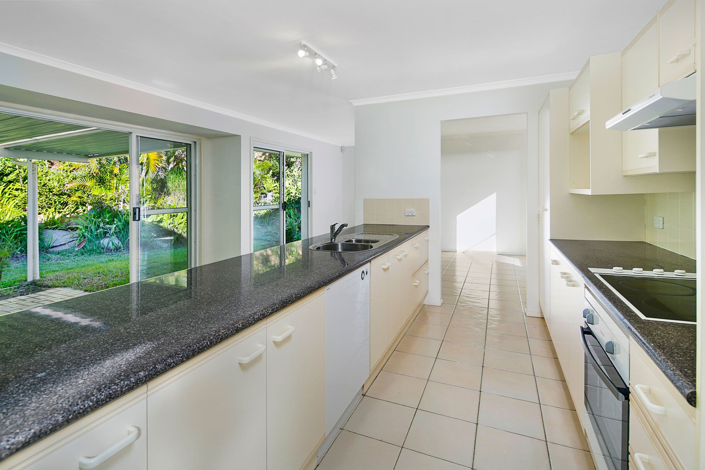 22 Drysdale Crescent, Brookfield QLD 4069, Brookfield - Thumbnail 4