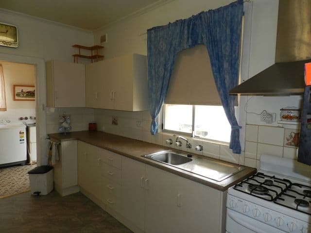 21 Hawdon Street, BARMERA SA 5345, Barmera - Thumbnail 3