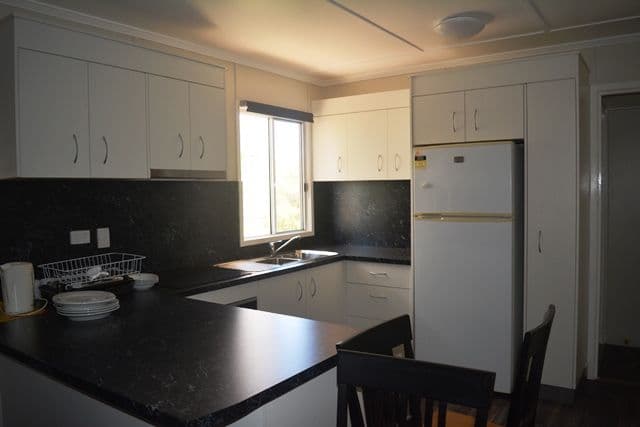 99 Gidyea Street, Barcaldine QLD 4725, Barcaldine - Thumbnail 2