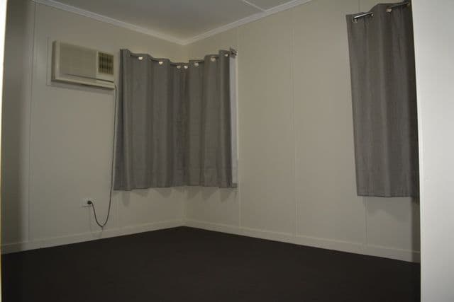 99 Gidyea Street, Barcaldine QLD 4725, Barcaldine - Thumbnail 7