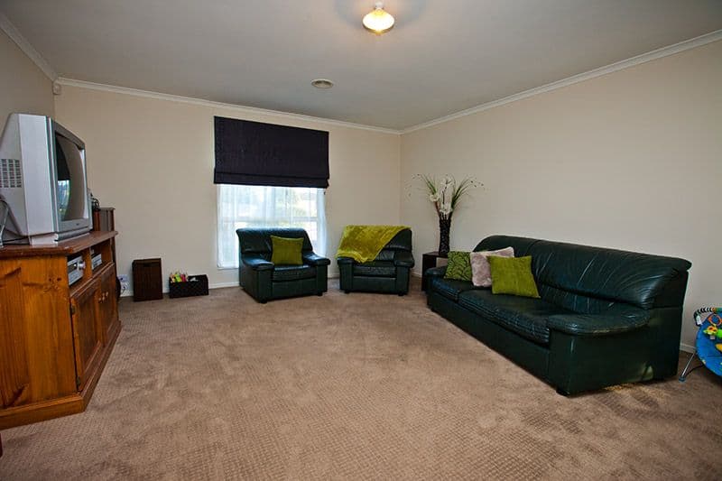 9 Gilbert Place, BERWICK VIC 3806, Berwick - Thumbnail 5