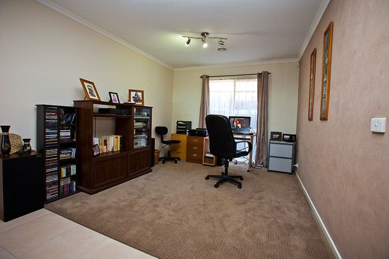 9 Gilbert Place, BERWICK VIC 3806, Berwick - Thumbnail 7