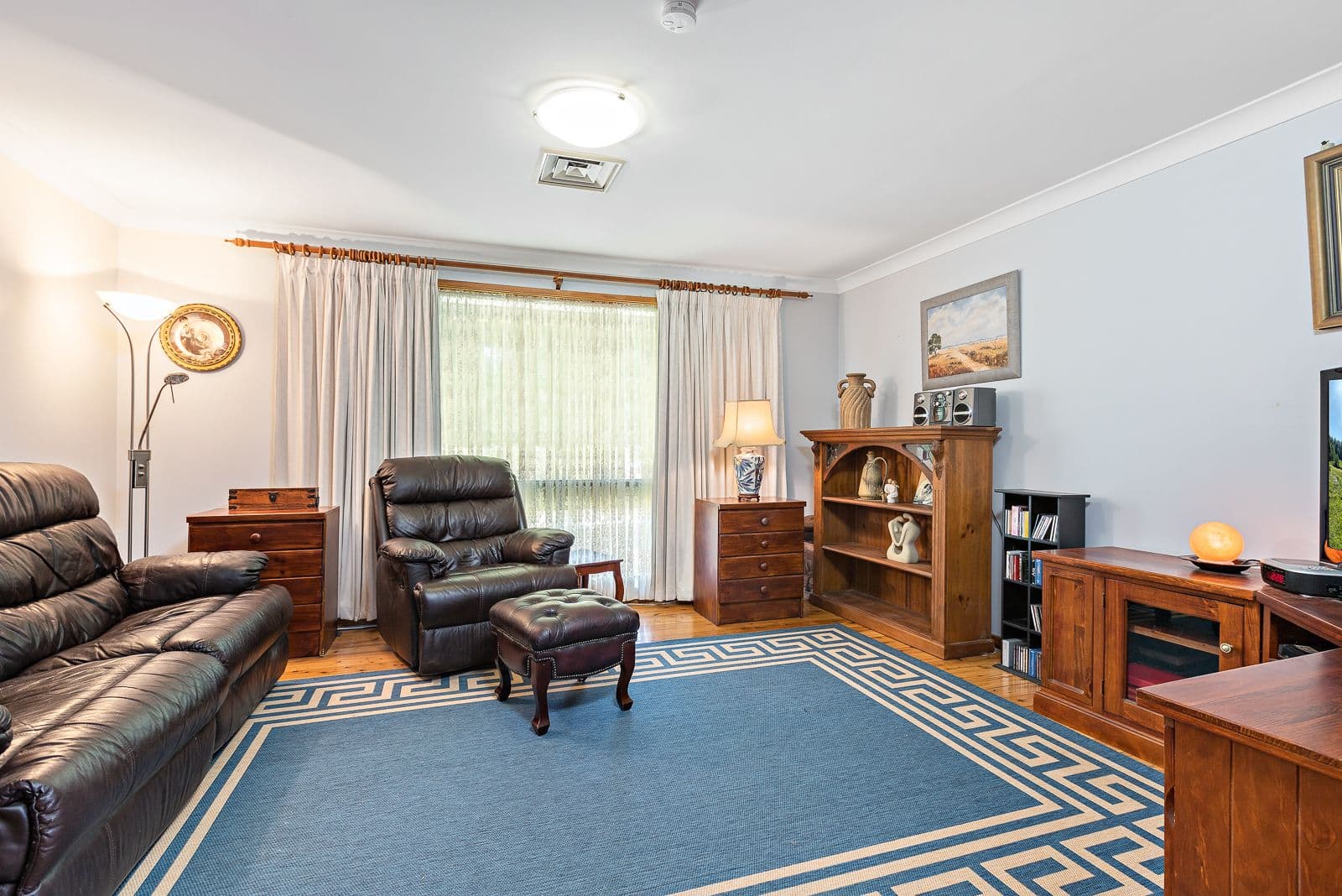 16 Woden Close, Cardiff - Image 1