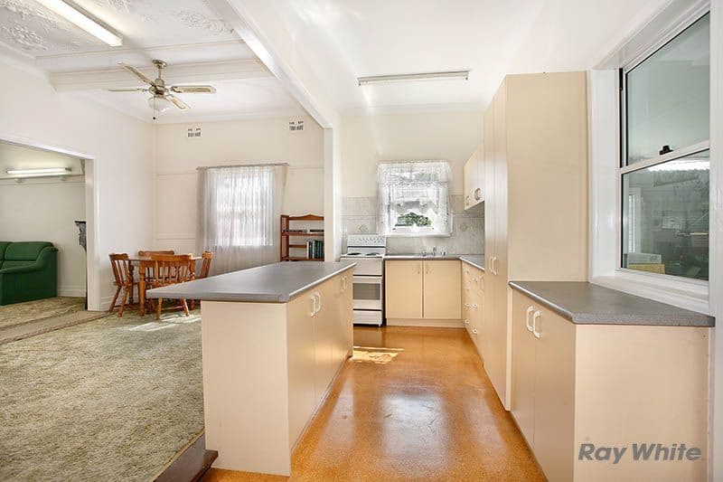 12 Mount Avenue, Roselands - Thumbnail 5