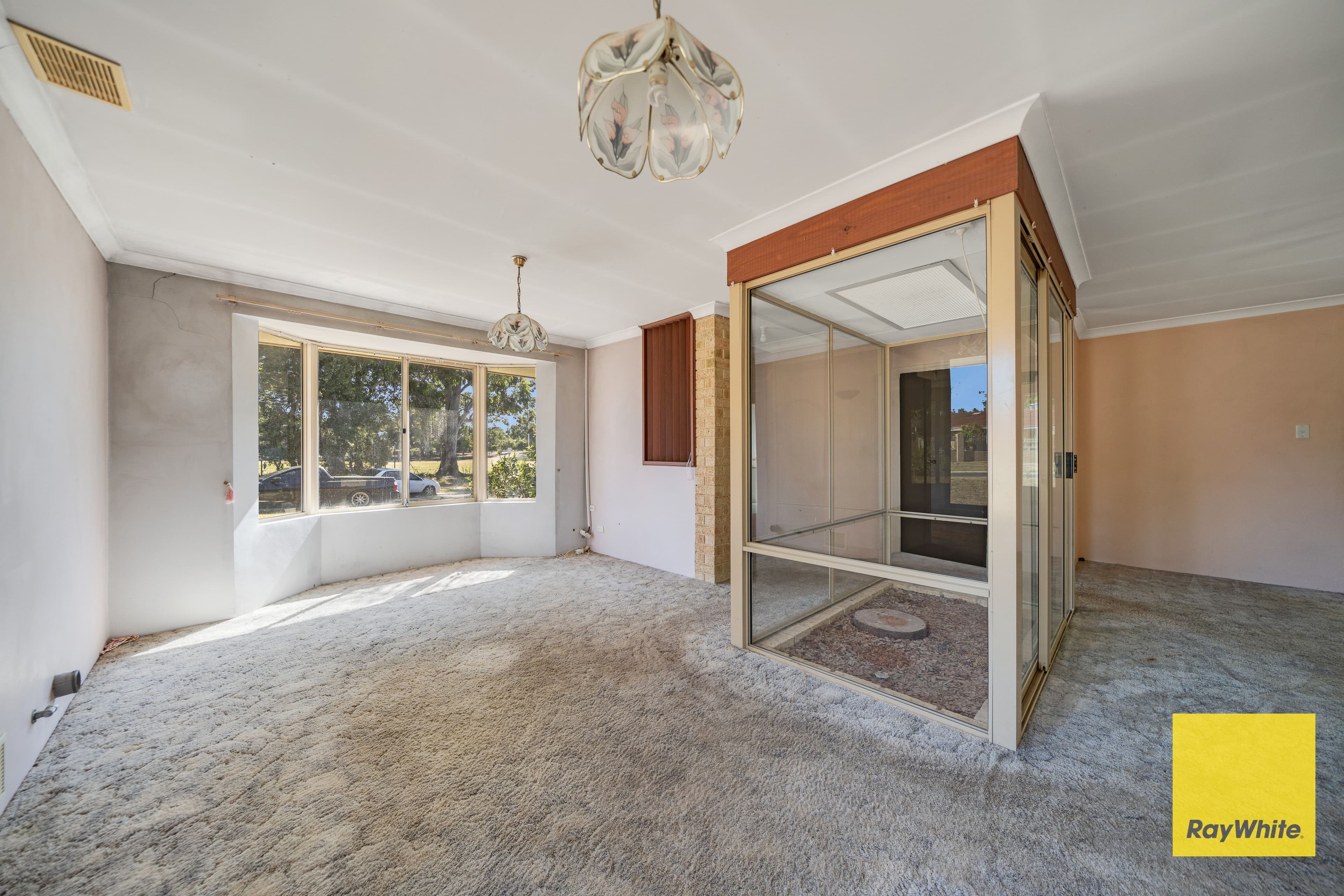 6 Tonkin Place, Girrawheen WA 6064, Girrawheen - Thumbnail 3