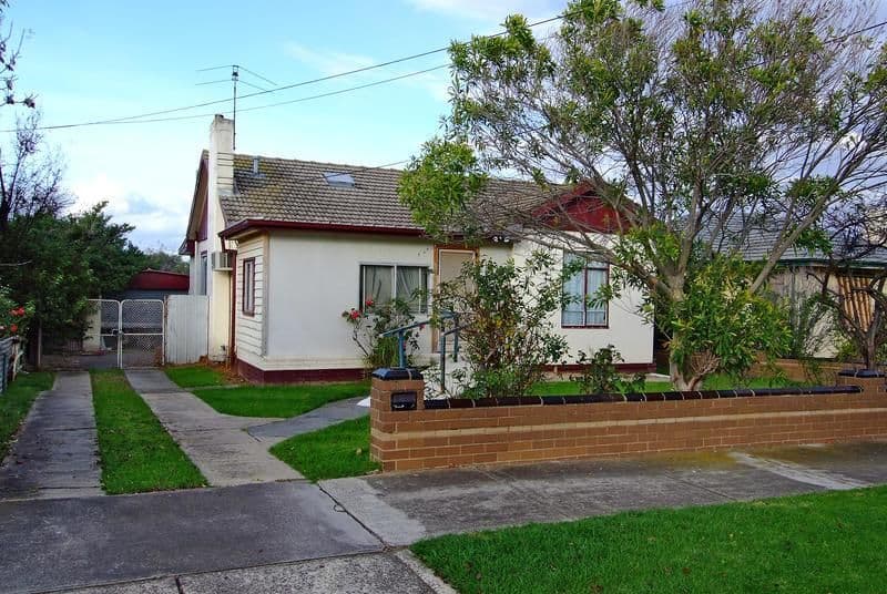 4 Walsh Avenue, THORNBURY VIC 3071, Thornbury - Thumbnail 2