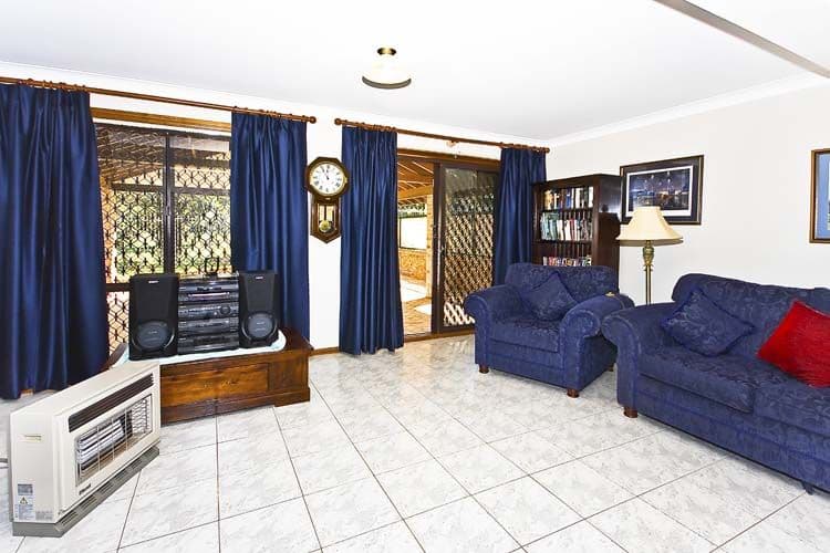 15  Darling Street, ABBOTSBURY NSW 2176, Abbotsbury - Thumbnail 2