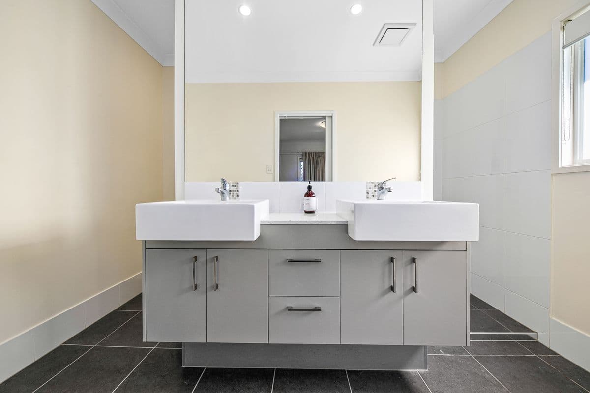 123 Ardoyne Road, Oxley QLD 4075, Oxley - Thumbnail 7