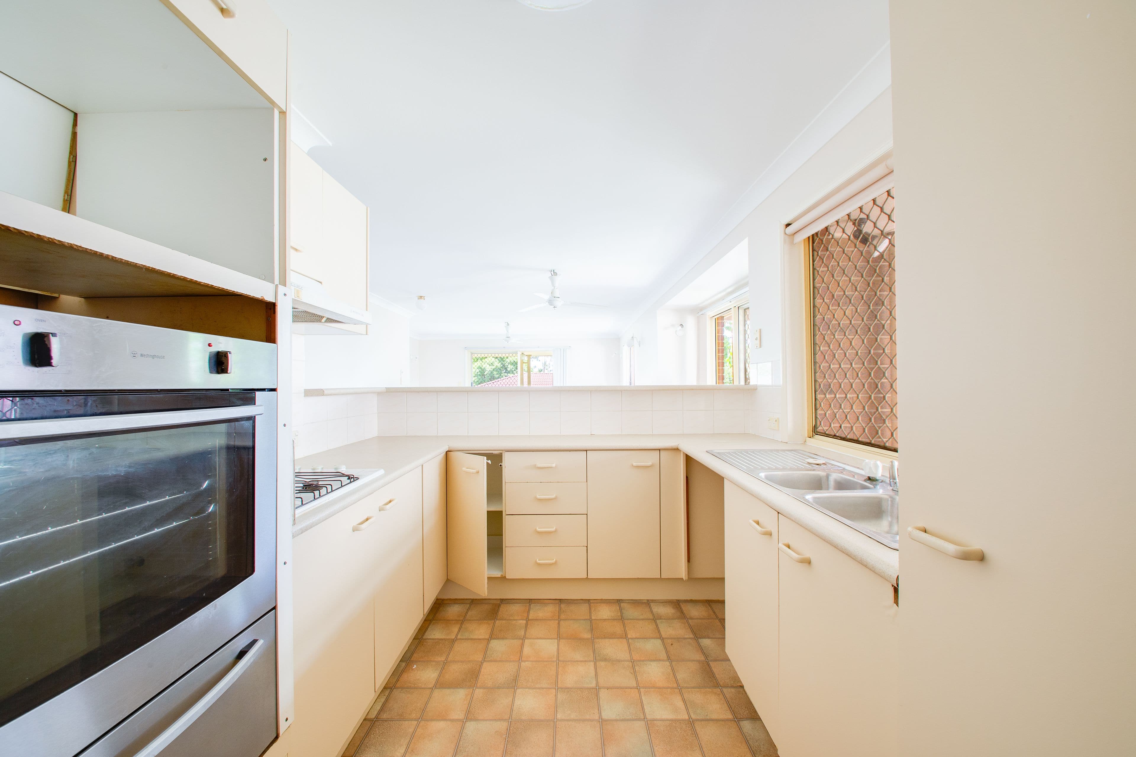 8 Willowtree Drive, Flinders View QLD 4305, Flinders View - Thumbnail 4