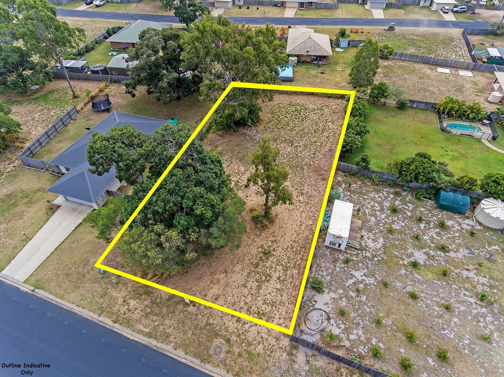 10 Monarch Avenue, Moore Park Beach QLD 4670, Moore Park Beach - Thumbnail 4