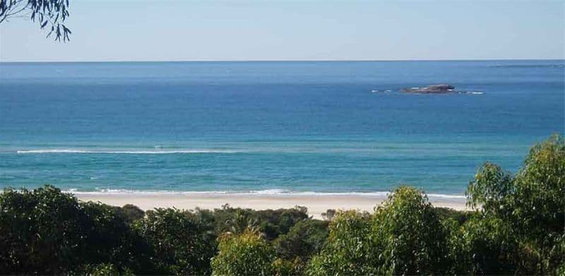 27 Tramican Street, POINT LOOKOUT QLD 4183, Point Lookout - Thumbnail 2