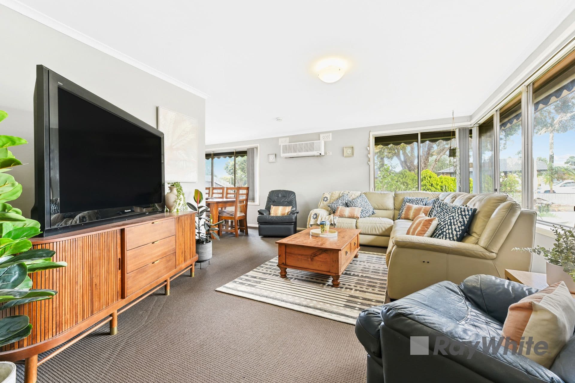 51 Sassafras Drive, Frankston VIC 3199, Frankston - Thumbnail 2
