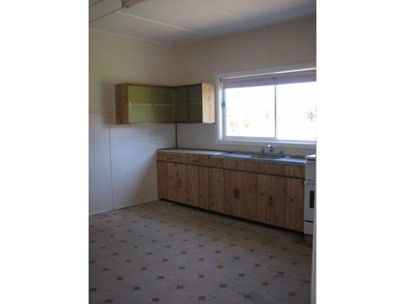81 Church Street, FORBES NSW 2871, Forbes - Thumbnail 2