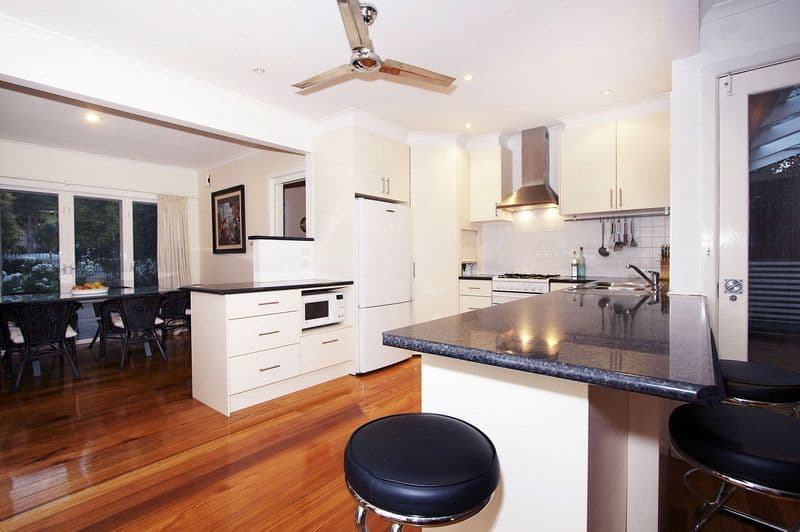 20 Glencairn Avenue, RINGWOOD VIC 3134, Ringwood - Thumbnail 4