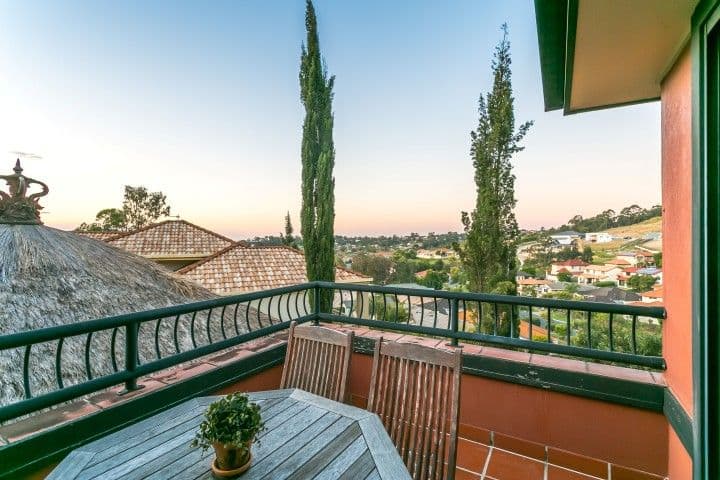 6 Wuruma Court, Elanora QLD 4221, Elanora - Thumbnail 2