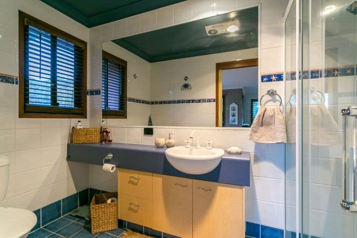 6 Wuruma Court, Elanora QLD 4221, Elanora - Thumbnail 8