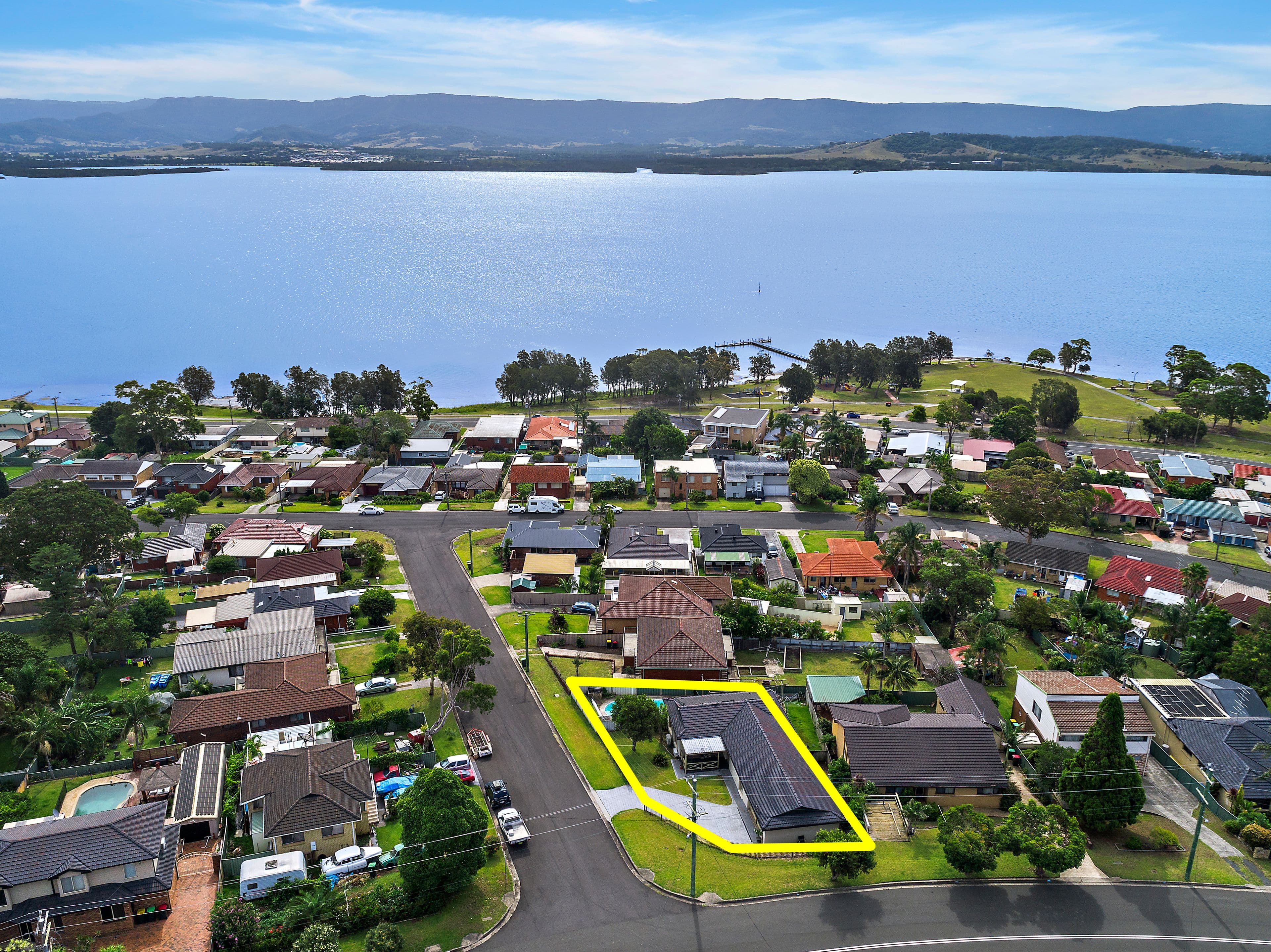 2 Wood Avenue, Mount Warrigal - Image 1