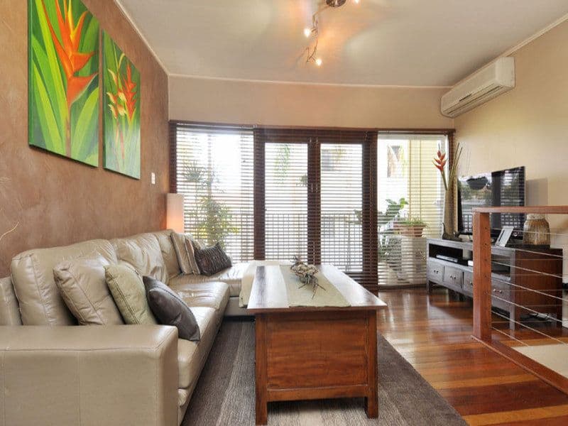 18 Oleander Avenue, Biggera Waters QLD 4216, Biggera Waters - Thumbnail 4
