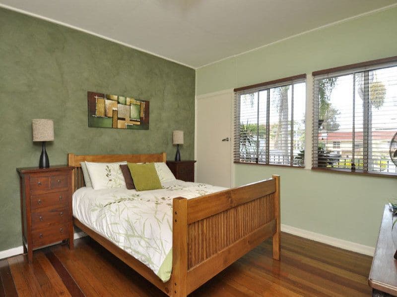 18 Oleander Avenue, Biggera Waters QLD 4216, Biggera Waters - Thumbnail 6