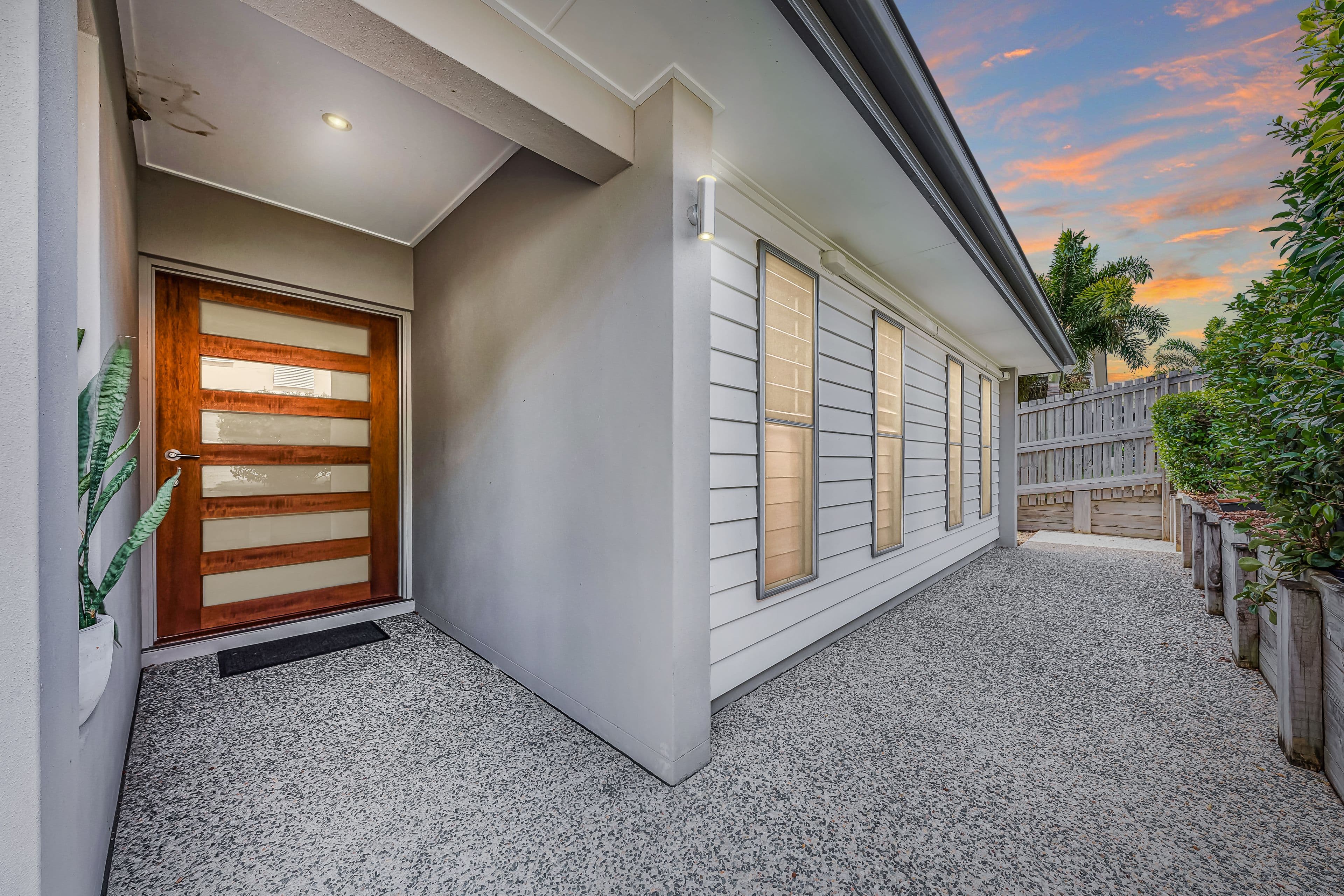 10 Pearl Street, Cannonvale QLD 4802, Cannonvale - Thumbnail 2