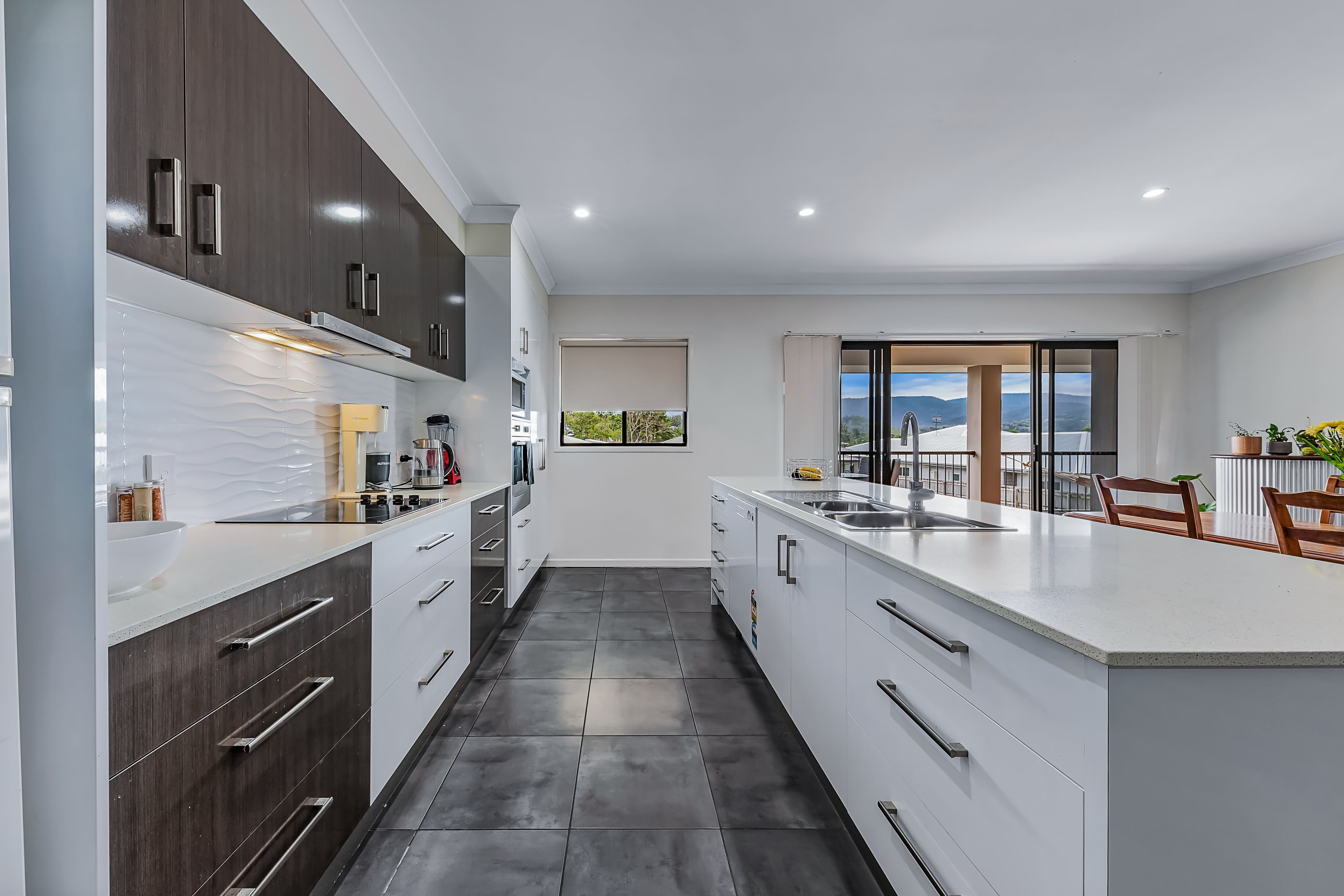 10 Pearl Street, Cannonvale QLD 4802, Cannonvale - Thumbnail 5