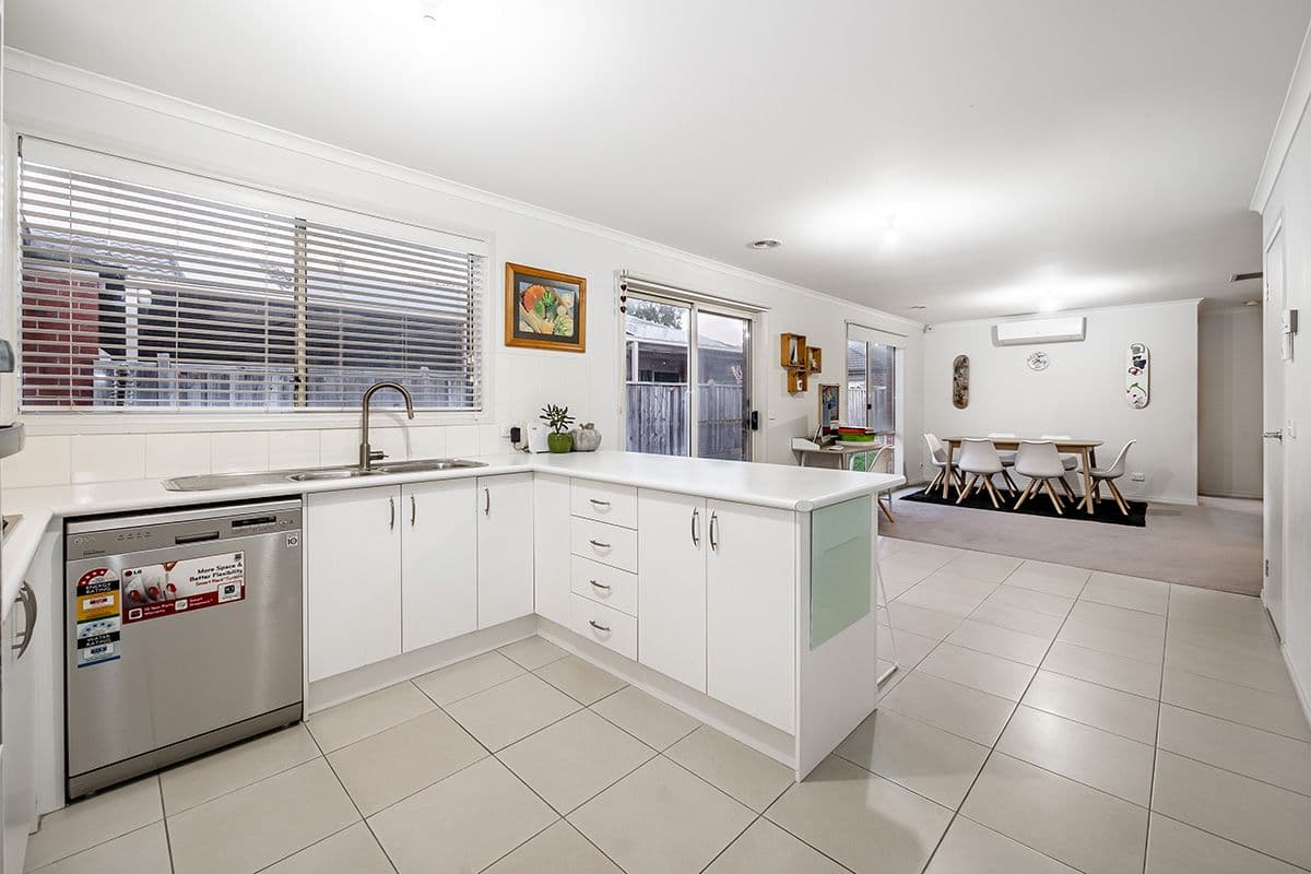 51 Banfield Place, Lyndhurst VIC 3975, Lyndhurst - Thumbnail 4