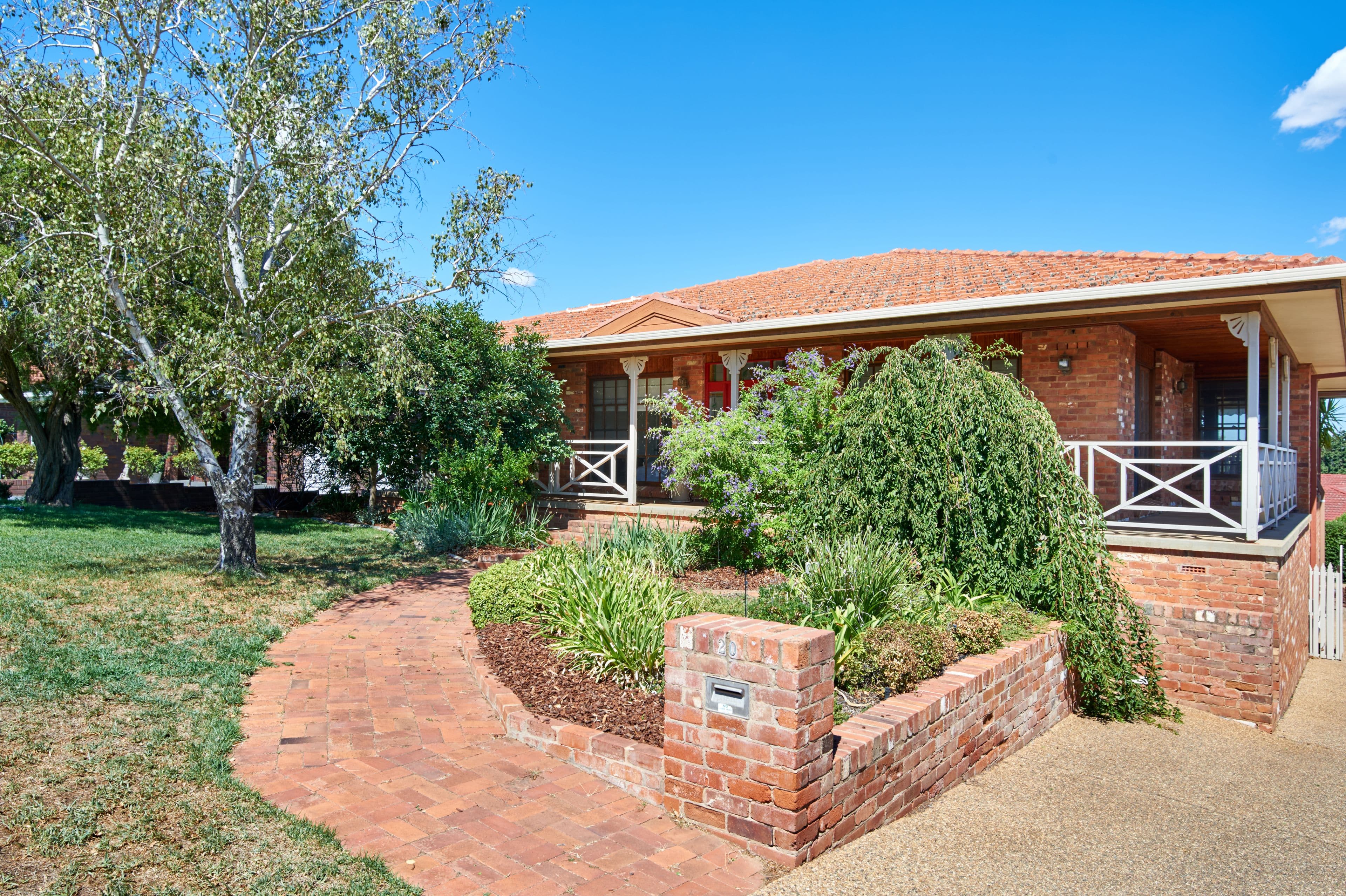 20 Amsterdam Crescent, Tolland - Image 1