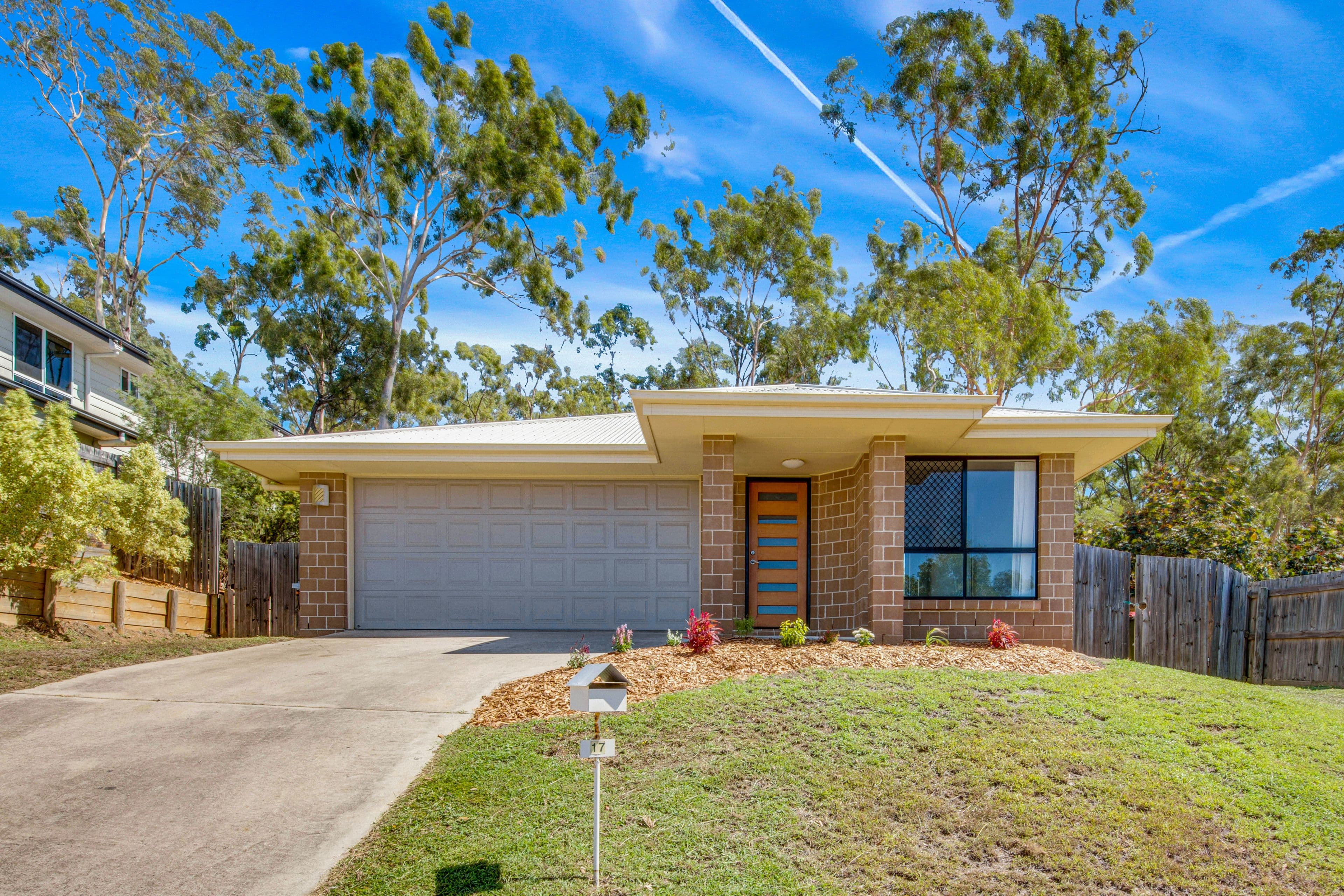 17 Deveney Drive, Kirkwood QLD 4680, Kirkwood - Thumbnail 2