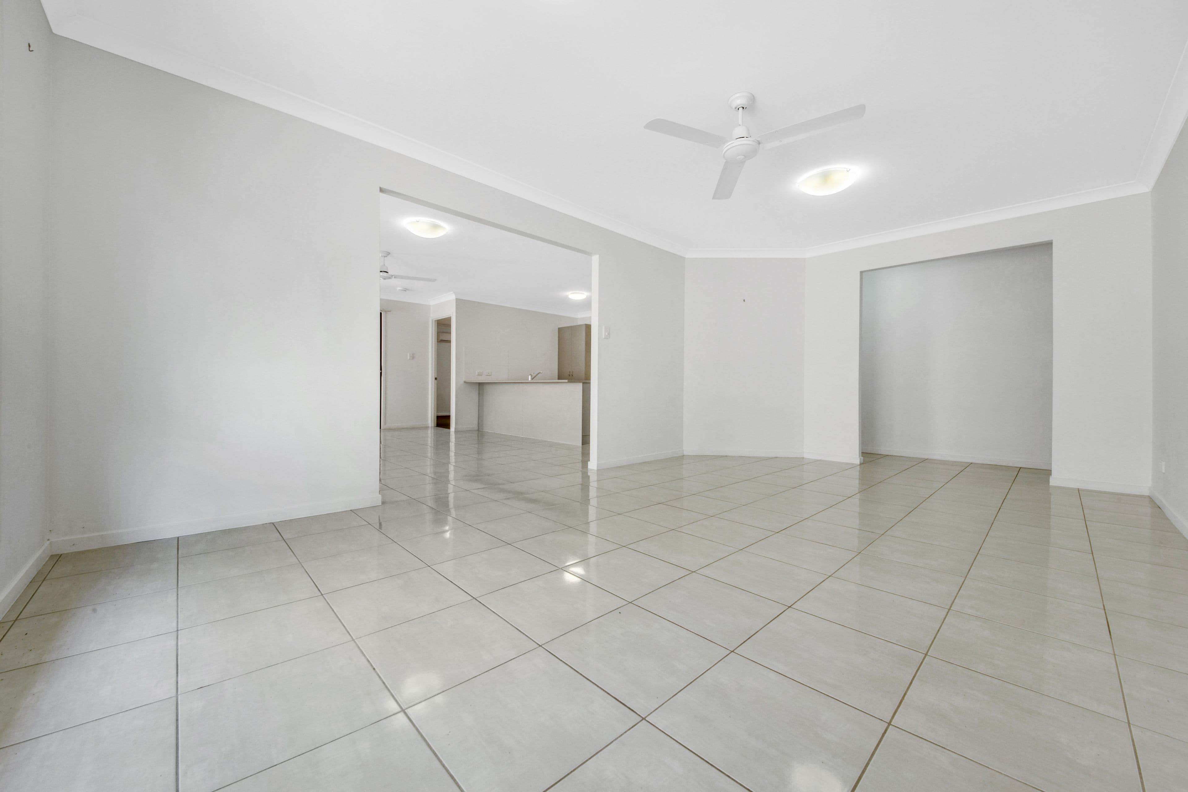 17 Deveney Drive, Kirkwood QLD 4680, Kirkwood - Thumbnail 4