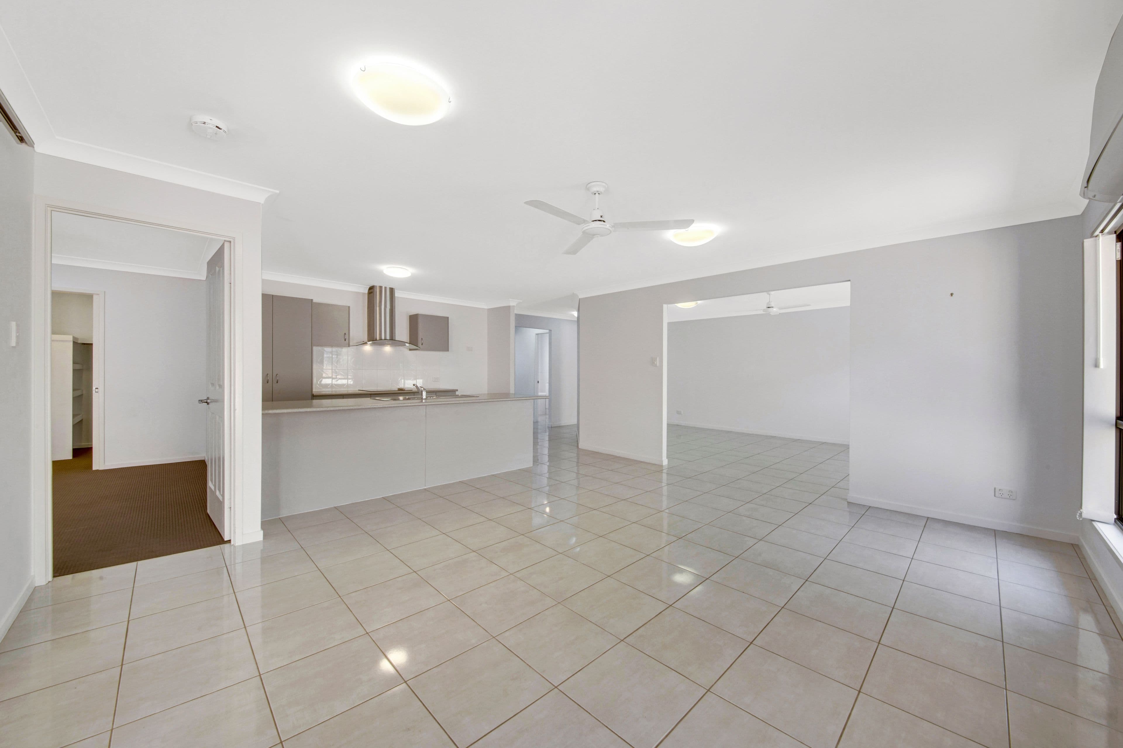 17 Deveney Drive, Kirkwood QLD 4680, Kirkwood - Thumbnail 7
