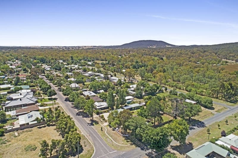 46 Wright Street, Heathcote VIC 3523, Heathcote - Thumbnail 2