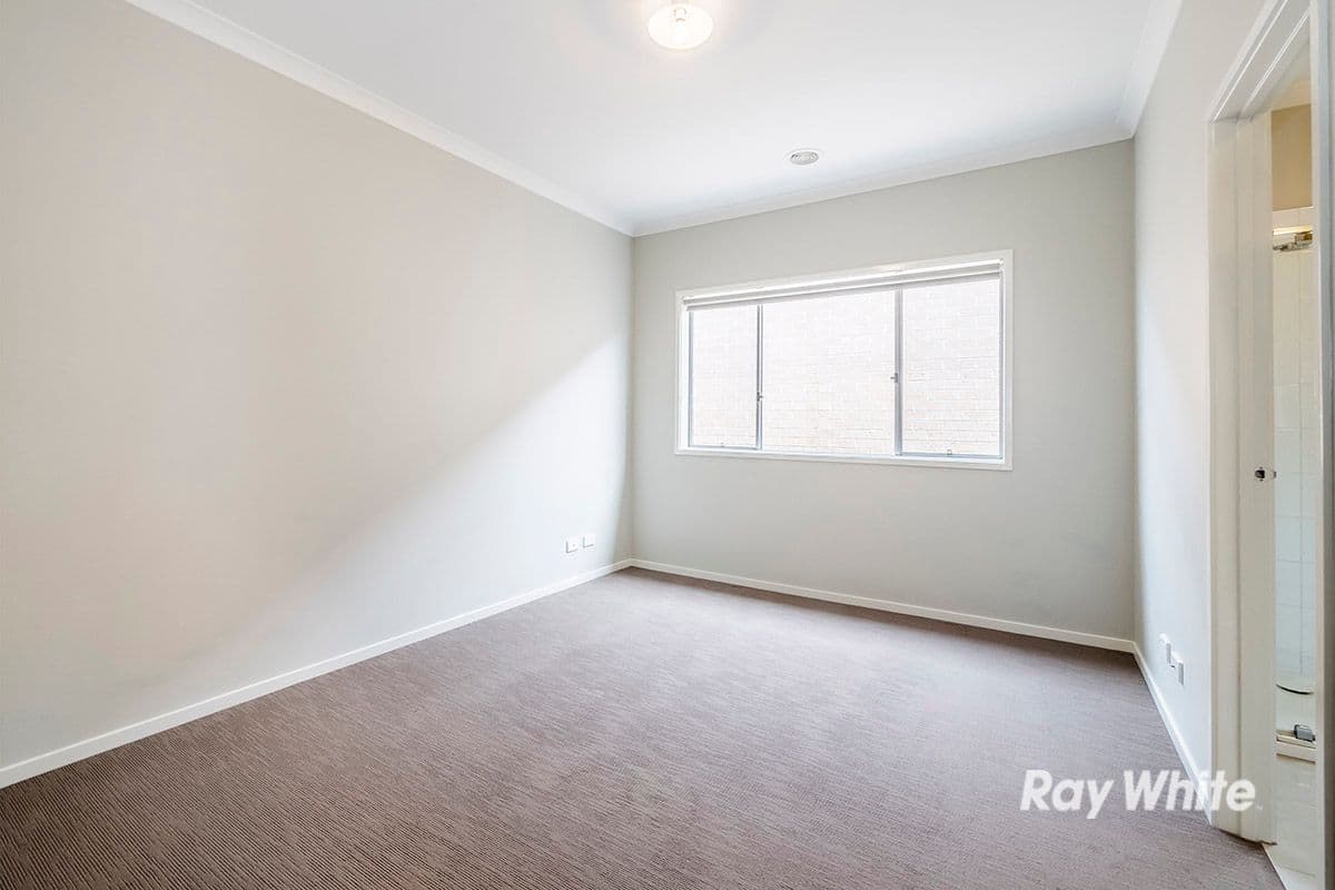 5 Maeve Circuit, Clyde North VIC 3978, Clyde North - Thumbnail 4