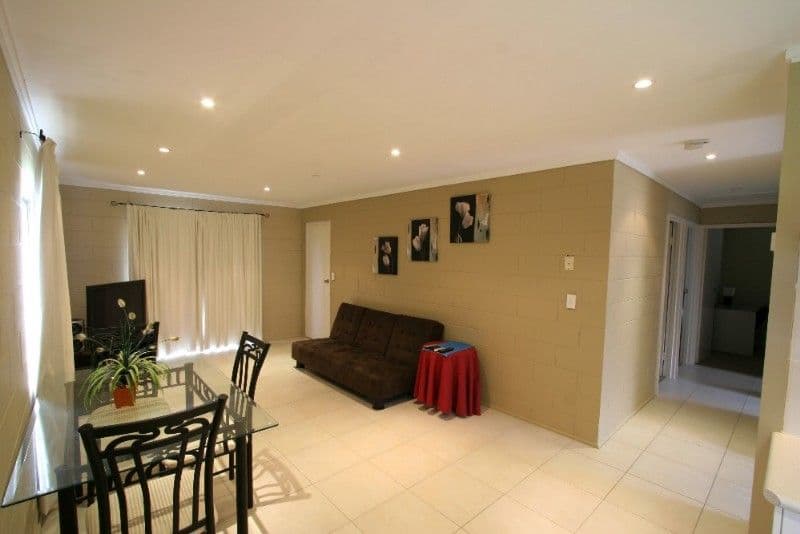 38 McLachlan Drive, AVENELL HEIGHTS QLD 4670, Avenell Heights - Thumbnail 2